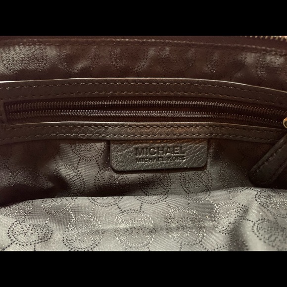 Michael Kors Crossbody Leather Handbag Purse - Picture 9 of 9